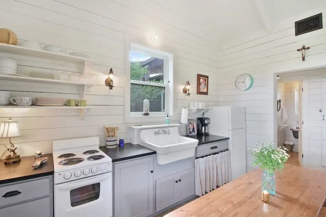 $9,985,000 | 6507 North State Highway 16, Fredericksburg, TX 78624