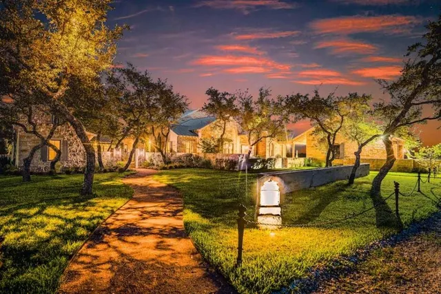 $9,985,000 | 6507 North State Highway 16, Fredericksburg, TX 78624