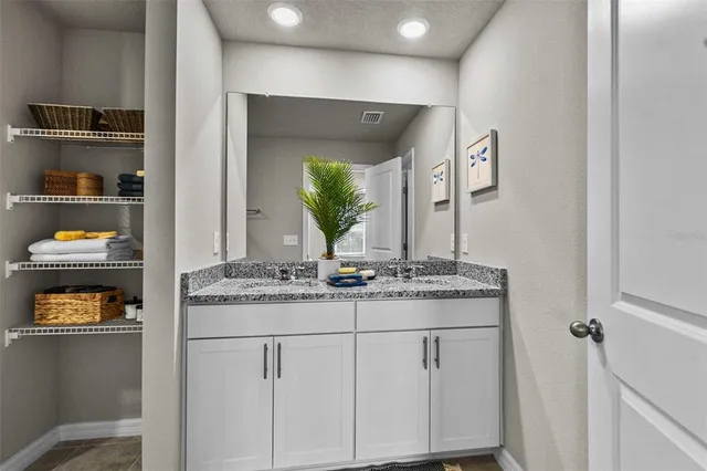 $2,200 | 8683 Holly Grv Court, Unit CALISTOGA, Riverview, FL 33578