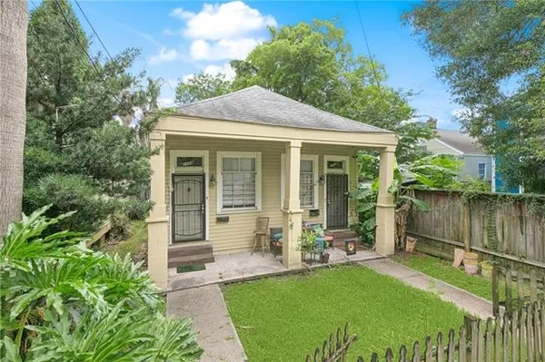 $1,400 | 1138 Cherokee Street, New Orleans, LA 70118