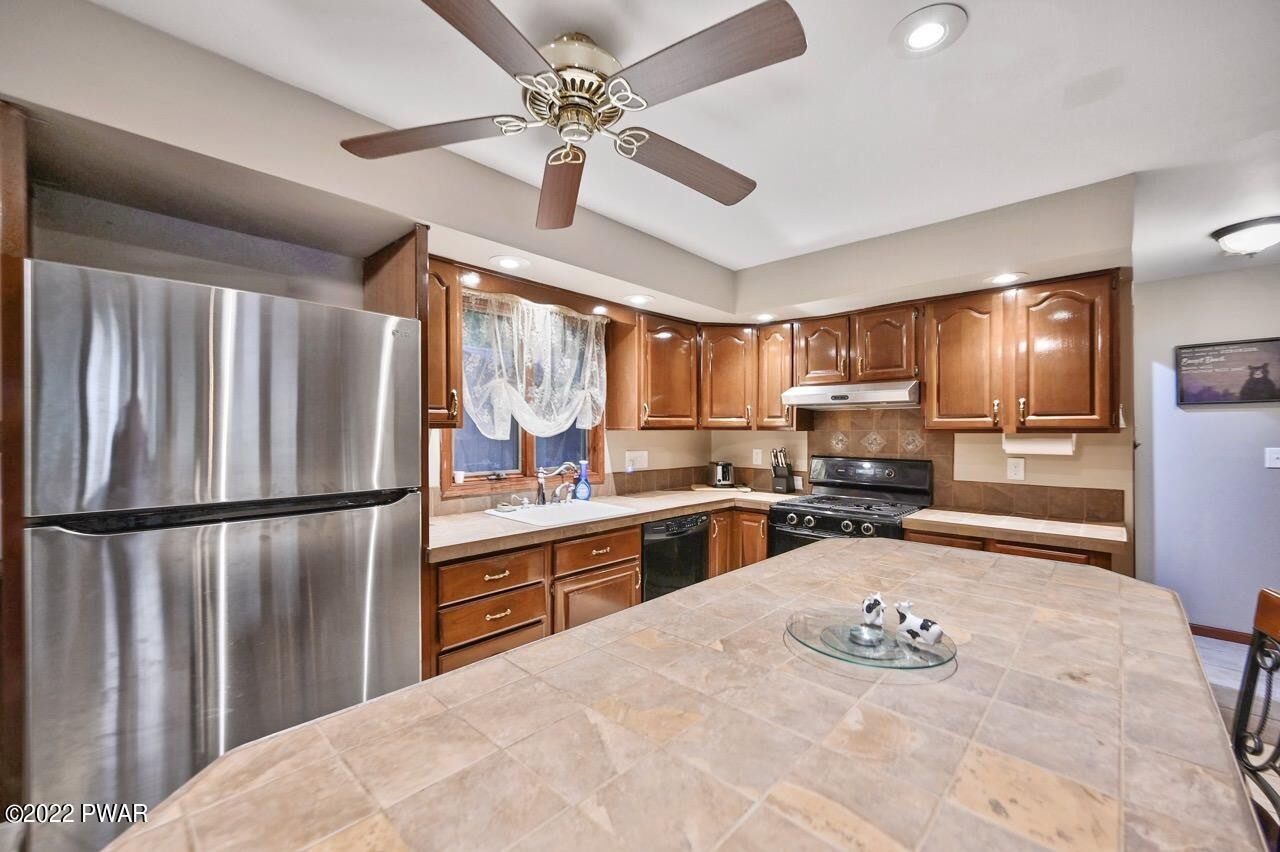 56 Roamingwood Road Lake Ariel, PA 18436 - Photo 20 of 61