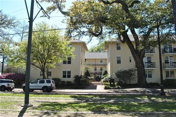 $1,850 | 7444 St Charles Avenue, Unit 309, New Orleans, LA 70118