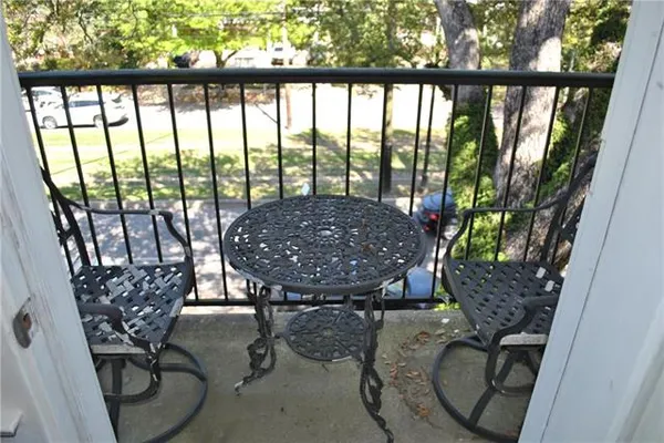 $1,850 | 7444 St Charles Avenue, Unit 309, New Orleans, LA 70118