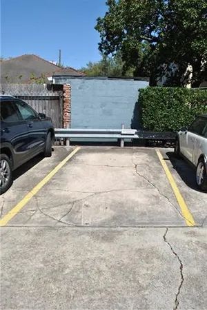 $1,850 | 7444 St Charles Avenue, Unit 309, New Orleans, LA 70118