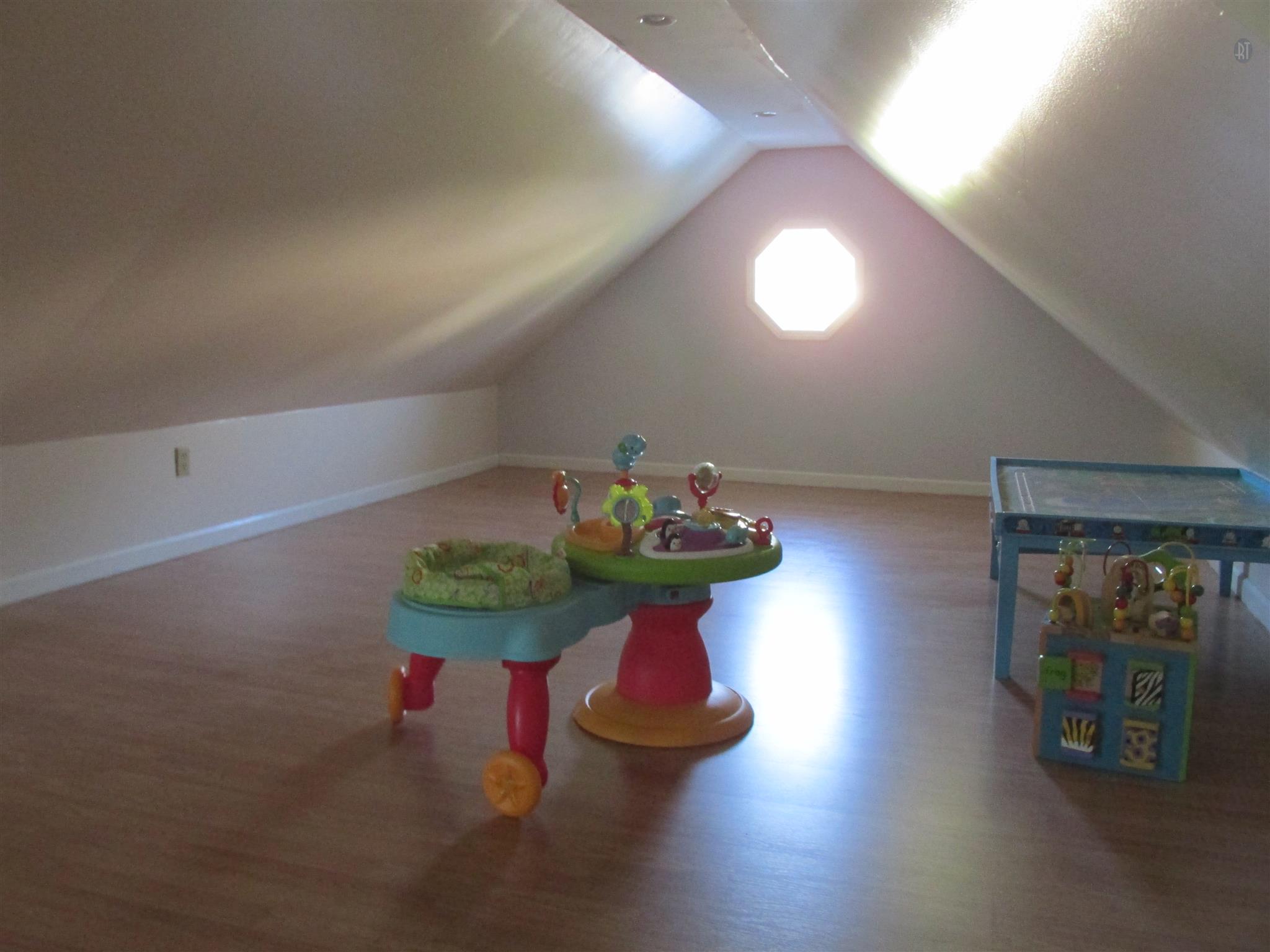 105 Tices Spring Court Dickson, TN 37055 - Photo 17 of 29 a vase of flowers sitting on a table