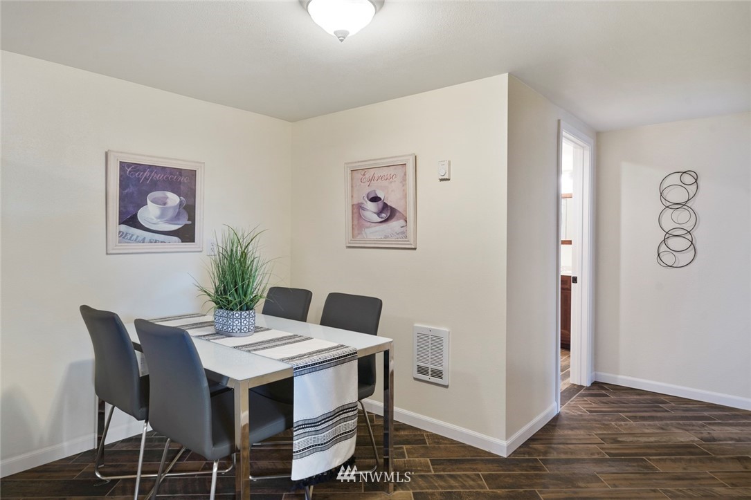 3802 Northeast 19th Street Renton, WA 98056 - Photo 19 of 36