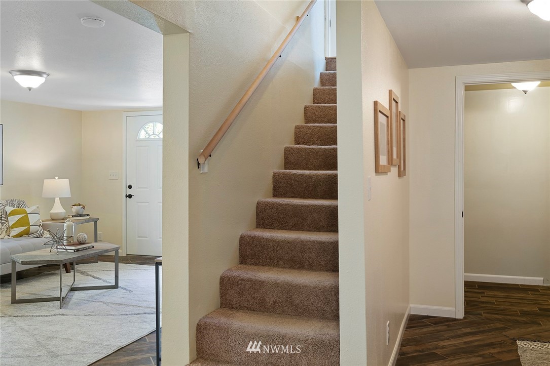 3802 Northeast 19th Street Renton, WA 98056 - Photo 20 of 36