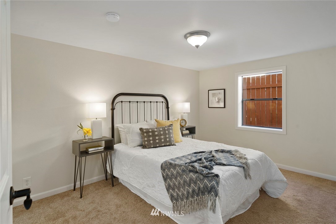 3802 Northeast 19th Street Renton, WA 98056 - Photo 25 of 36