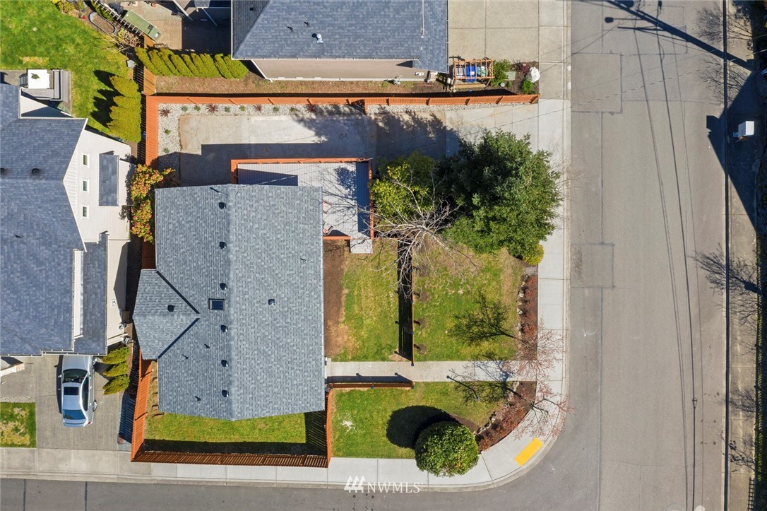 3802 Northeast 19th Street Renton, WA 98056 - Photo 32 of 36