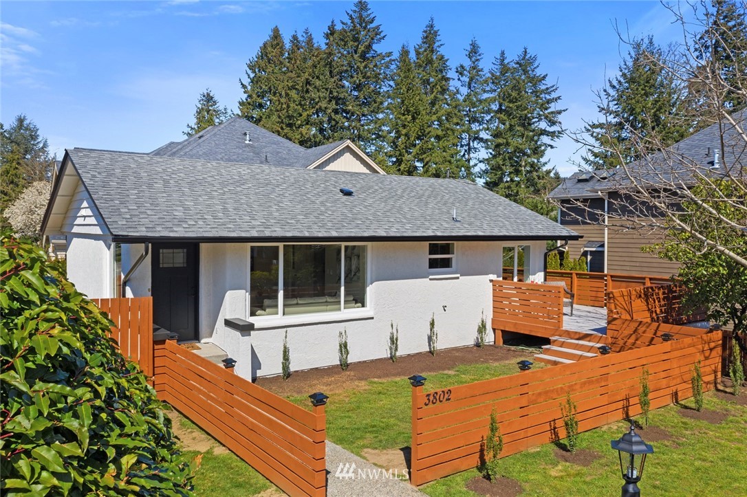 3802 Northeast 19th Street Renton, WA 98056 - Photo 33 of 36