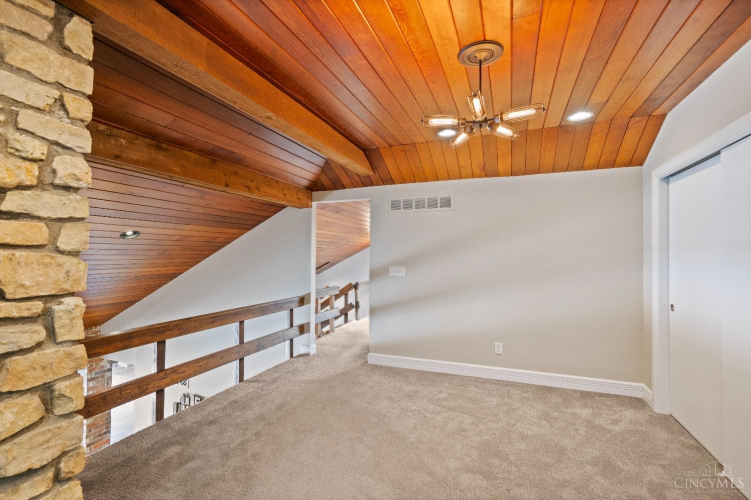 2884 Lower Grandin Road Cincinnati, OH 45208 - Photo 31 of 50 Gallery Image 31