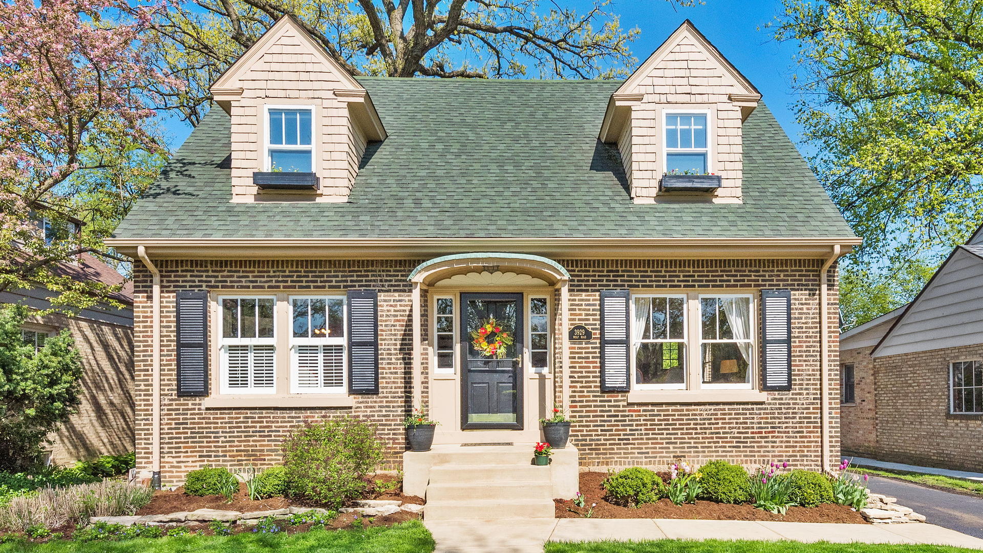3929 Wolf Road Western Springs, IL 60558 - Photo 1 of 26 front view of a house