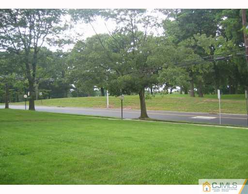 5 West Grandview Avenue Edison, NJ 08837 - Photo 2 of 10