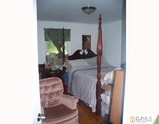 5 West Grandview Avenue Edison, NJ 08837 - Photo 9 of 10