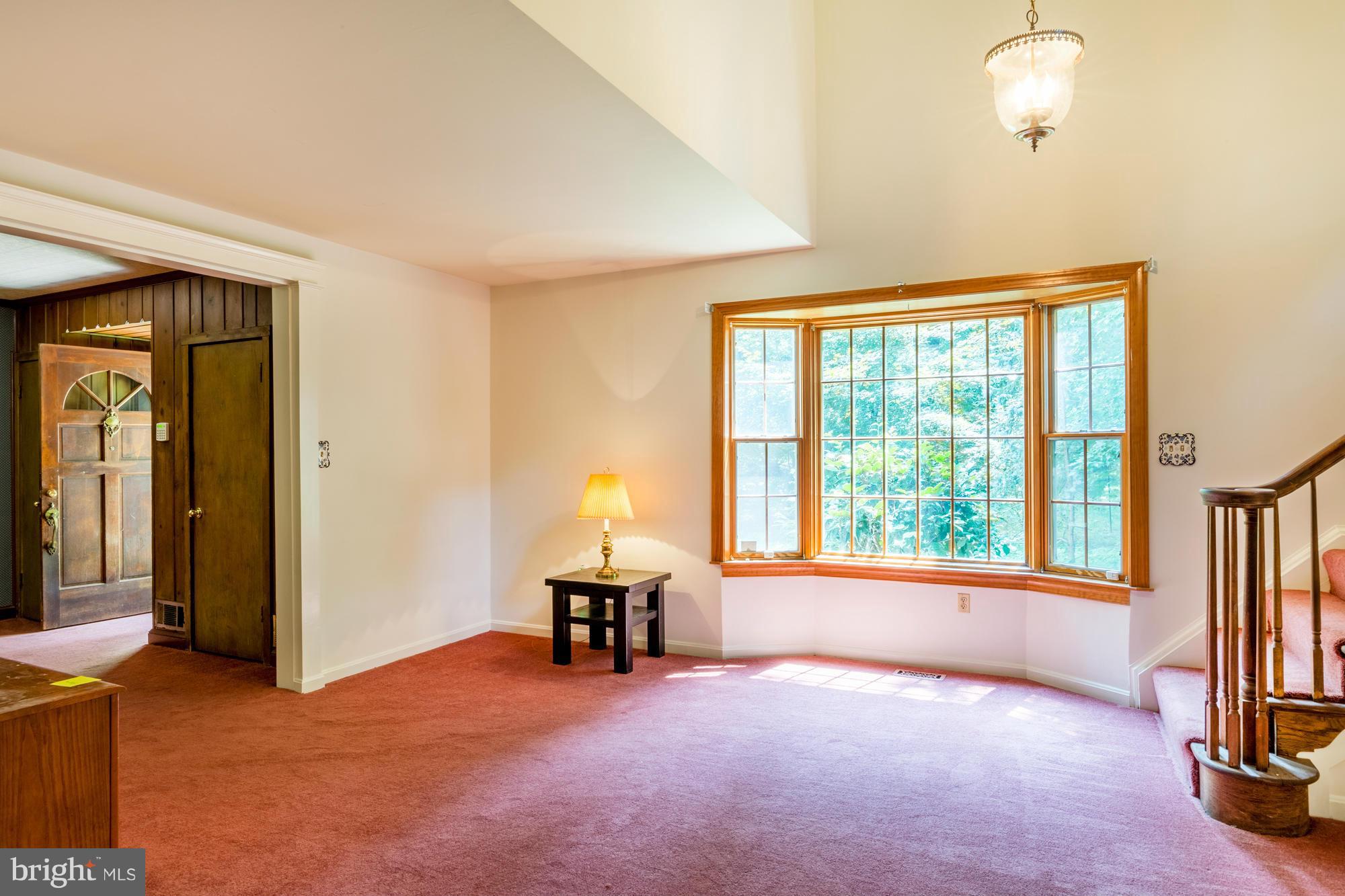3040 Powder Mill Road Hyattsville, MD 20783 - Photo 22 of 25 Living Room