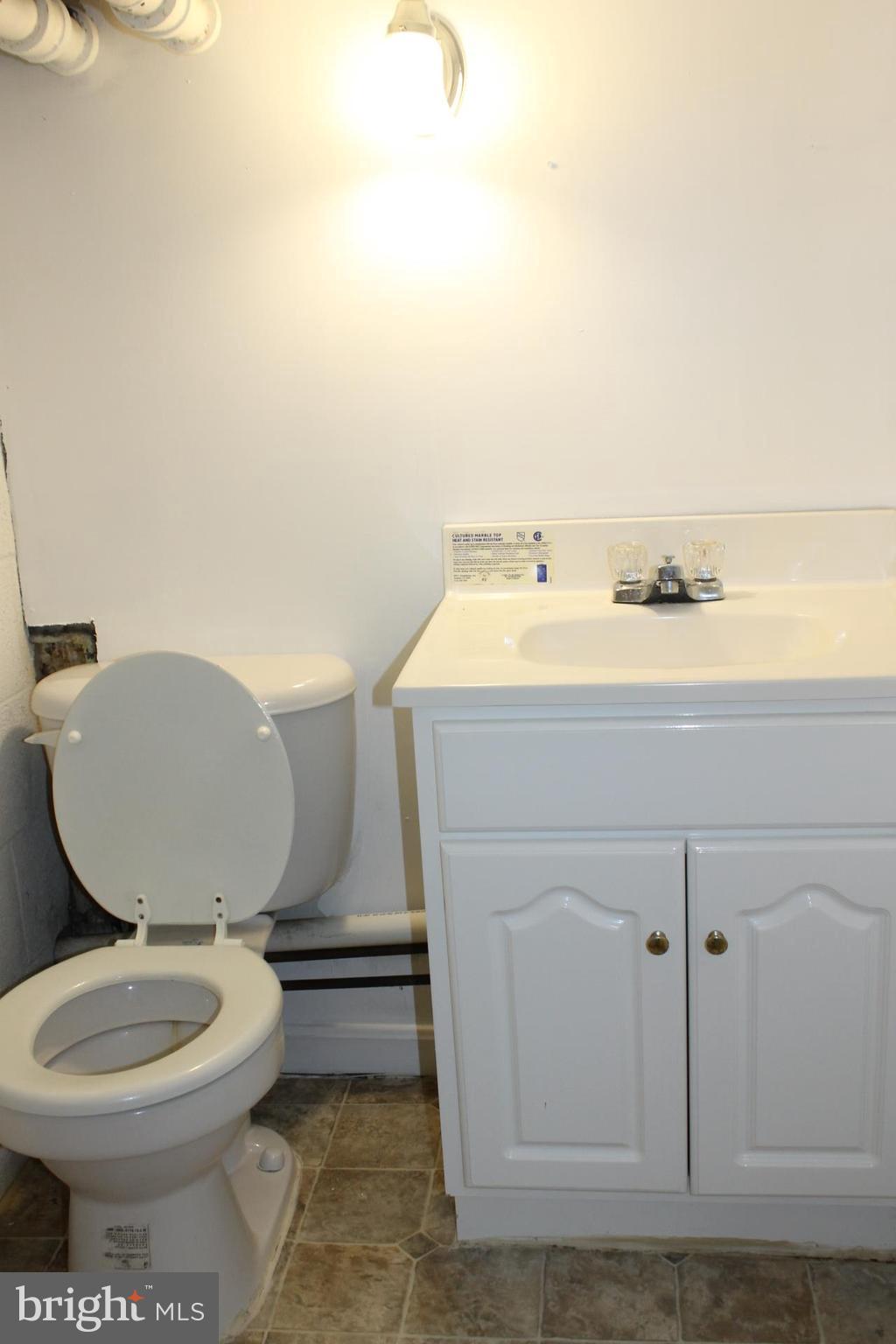 708 South Camp Meade Road Linthicum, MD 21090 - Photo 22 of 24 Bath