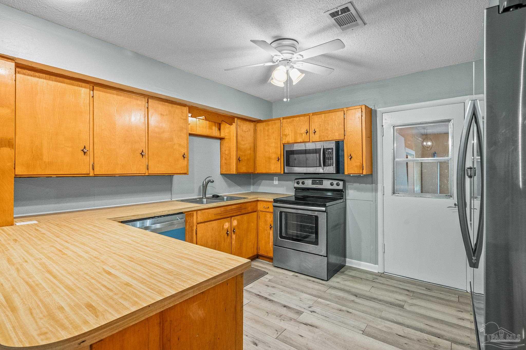 6308 Mockingbird Lane Milton, FL 32570 - Photo 17 of 45