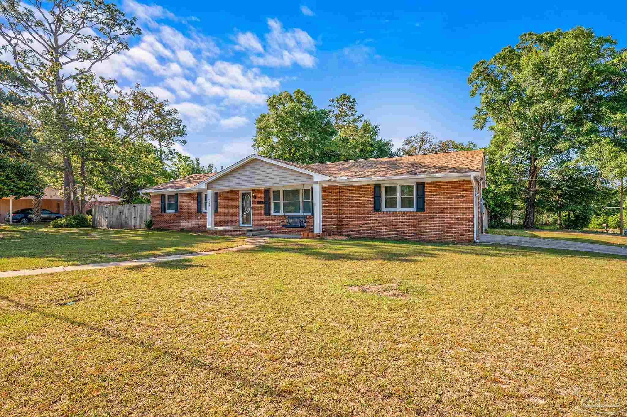 6308 Mockingbird Lane Milton, FL 32570 - Photo 3 of 45