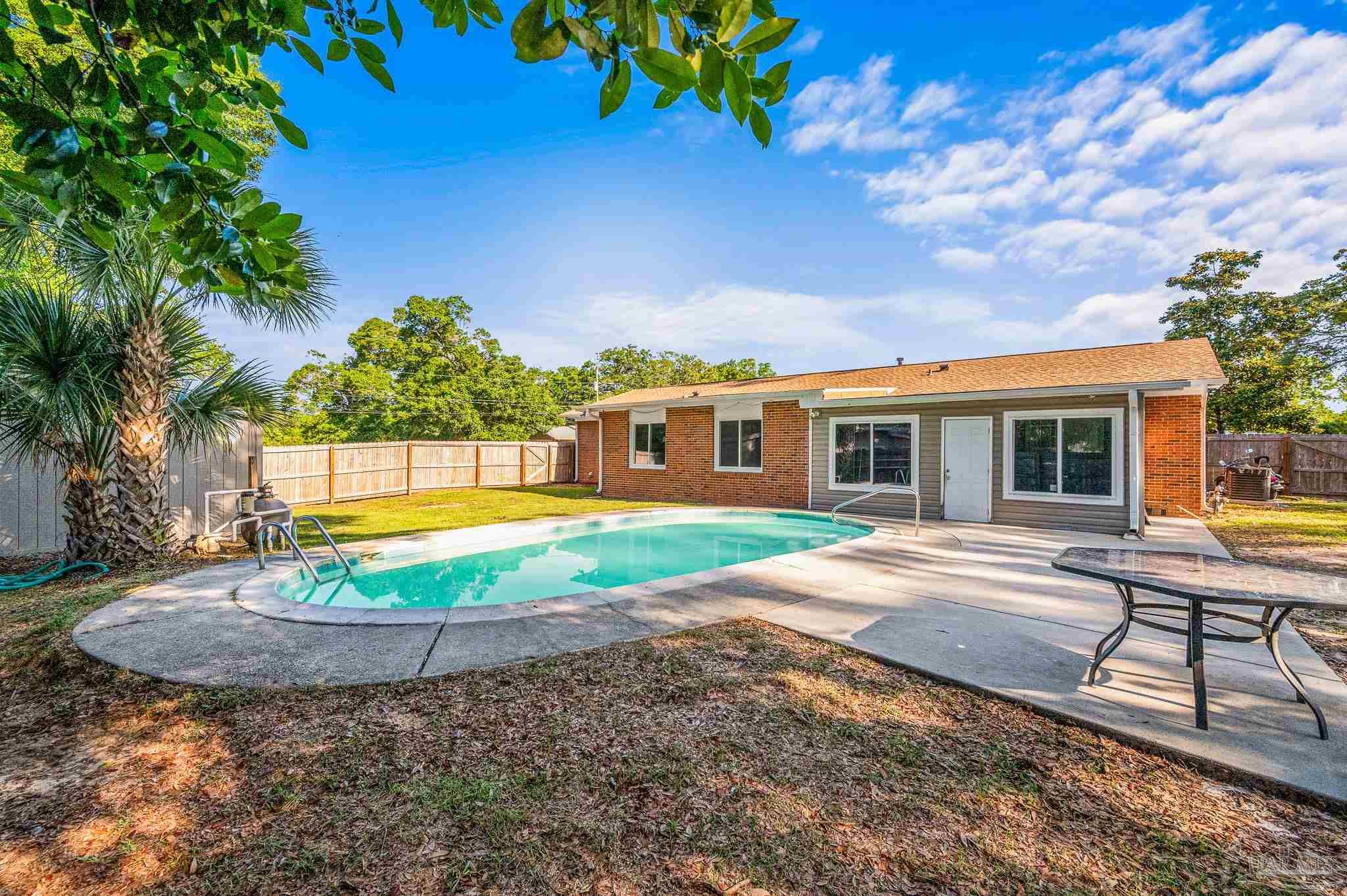 6308 Mockingbird Lane Milton, FL 32570 - Photo 6 of 45