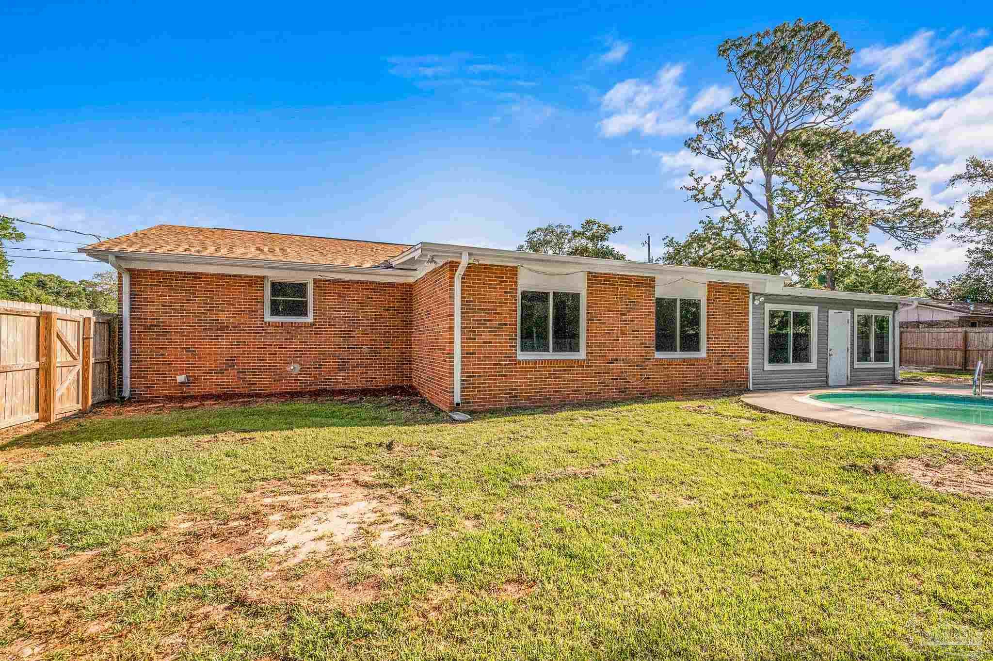 6308 Mockingbird Lane Milton, FL 32570 - Photo 9 of 45