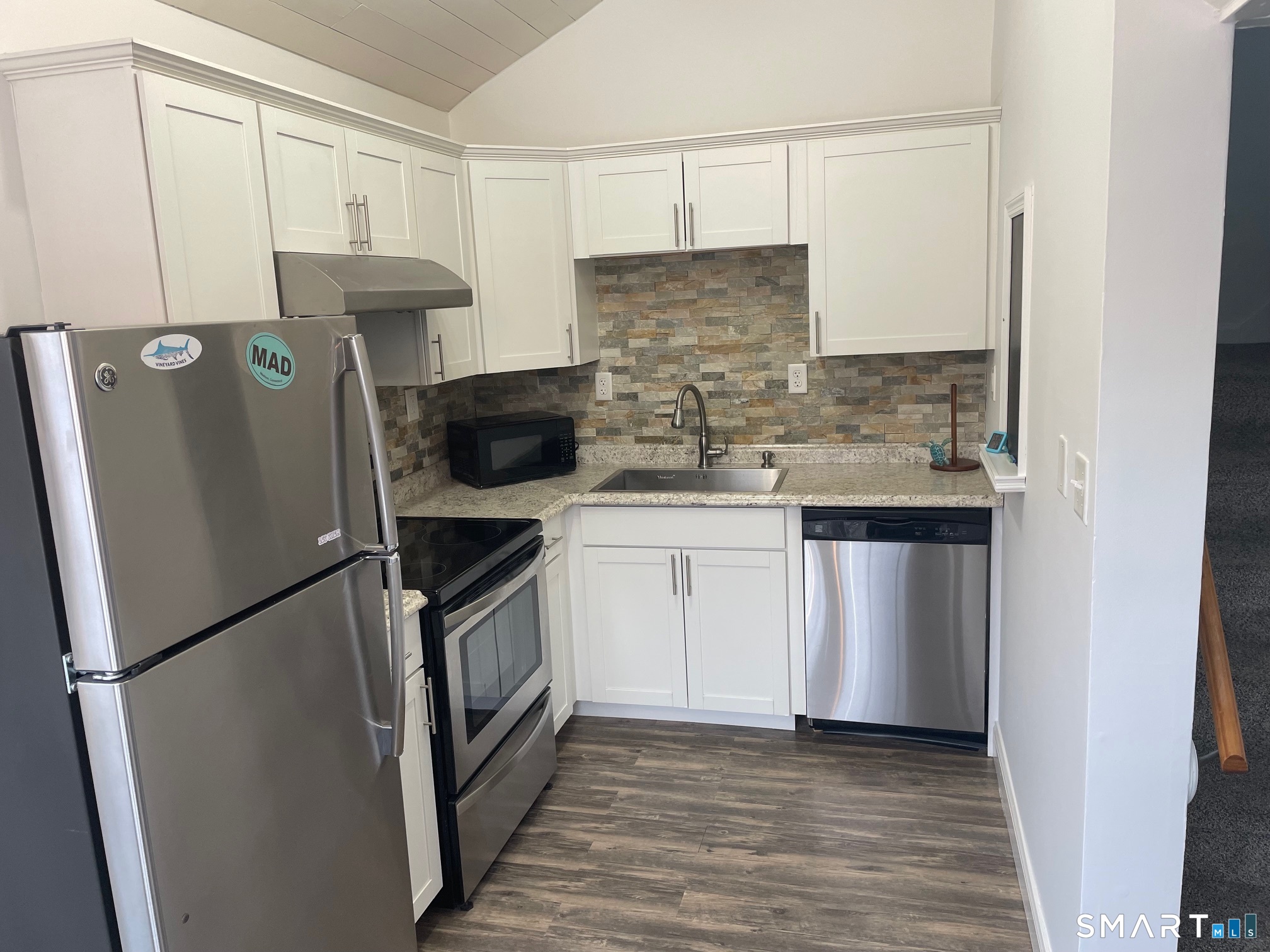 377 Horse Pond Road Madison, CT 06443 - Photo 2 of 7