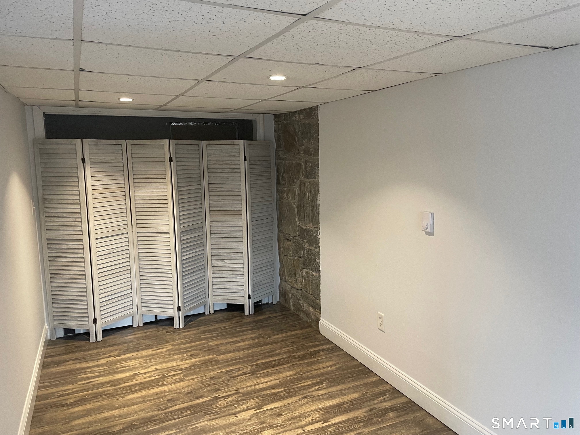 377 Horse Pond Road Madison, CT 06443 - Photo 4 of 7