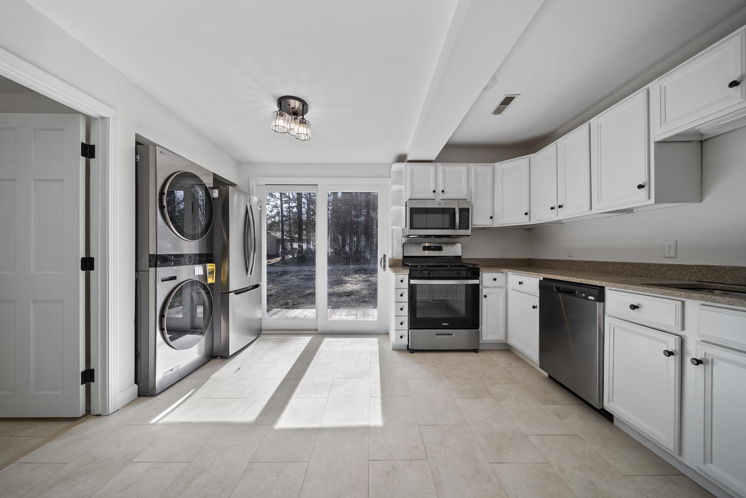 74 Riverside Drive Fremont, NH 03044 - Photo 11 of 40