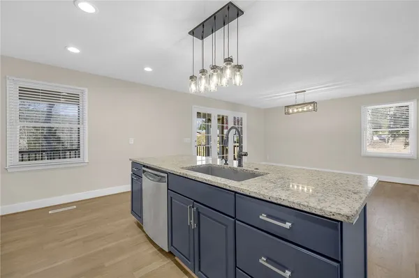 $899,900 | 101 Cardinal Drive, Seneca, SC 29672