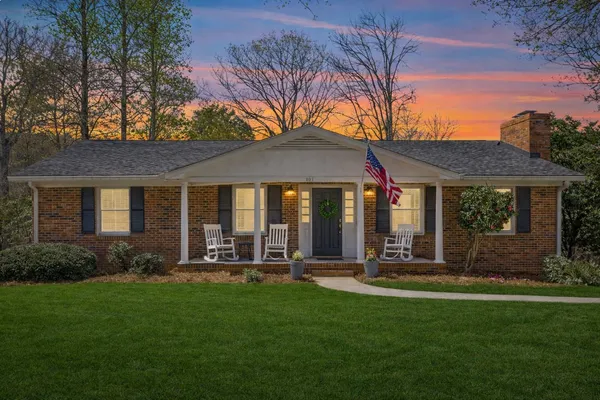 $899,900 | 101 Cardinal Drive, Seneca, SC 29672