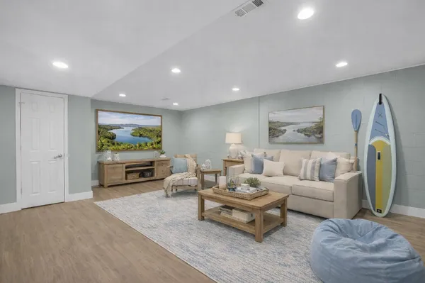 $899,900 | 101 Cardinal Drive, Seneca, SC 29672