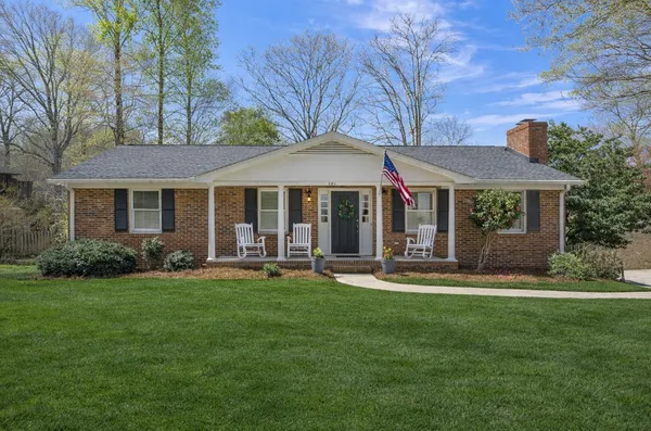 $899,900 | 101 Cardinal Drive, Seneca, SC 29672