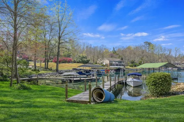 $899,900 | 101 Cardinal Drive, Seneca, SC 29672