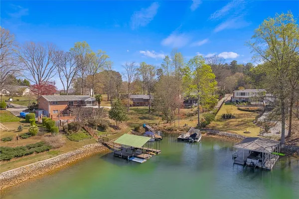 $899,900 | 101 Cardinal Drive, Seneca, SC 29672