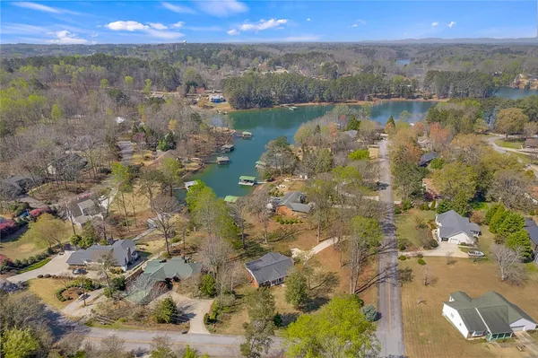 $899,900 | 101 Cardinal Drive, Seneca, SC 29672