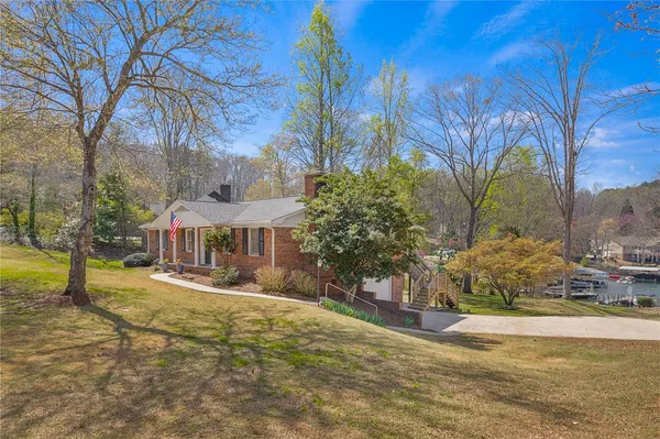 $899,900 | 101 Cardinal Drive, Seneca, SC 29672