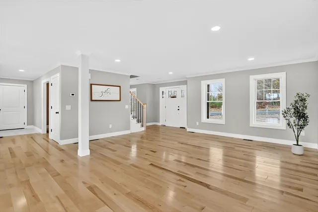 $699,999 | 42 East Street, Granby, MA 01033