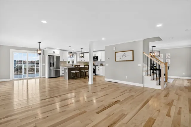 $699,999 | 42 East Street, Granby, MA 01033