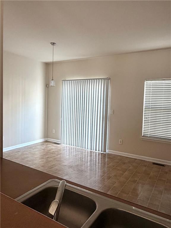 2106 Meadow Peak Road Duluth, GA 30097 - Photo 5 of 23
