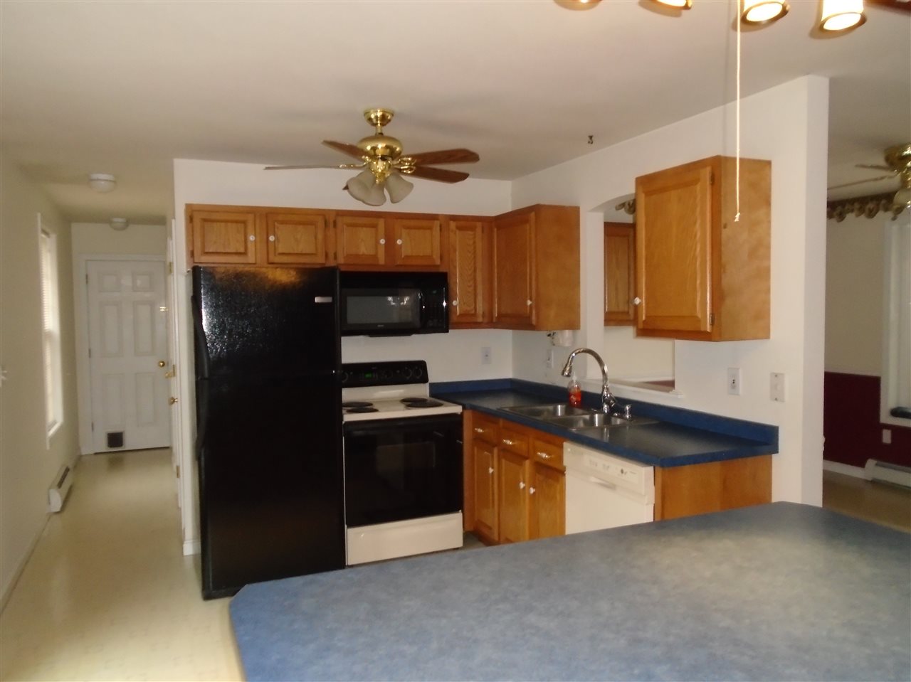 42 Rockingham Road Auburn, NH 03032 - Photo 5 of 16