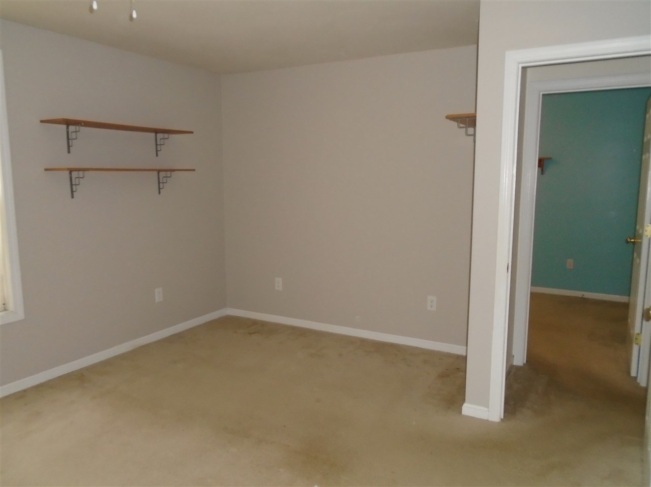 42 Rockingham Road Auburn, NH 03032 - Photo 10 of 16