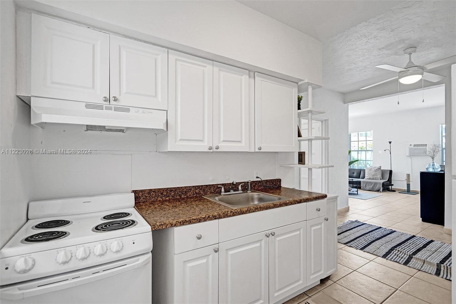 6860 Abbott Avenue Miami Beach, FL 33141 - Photo 14 of 41