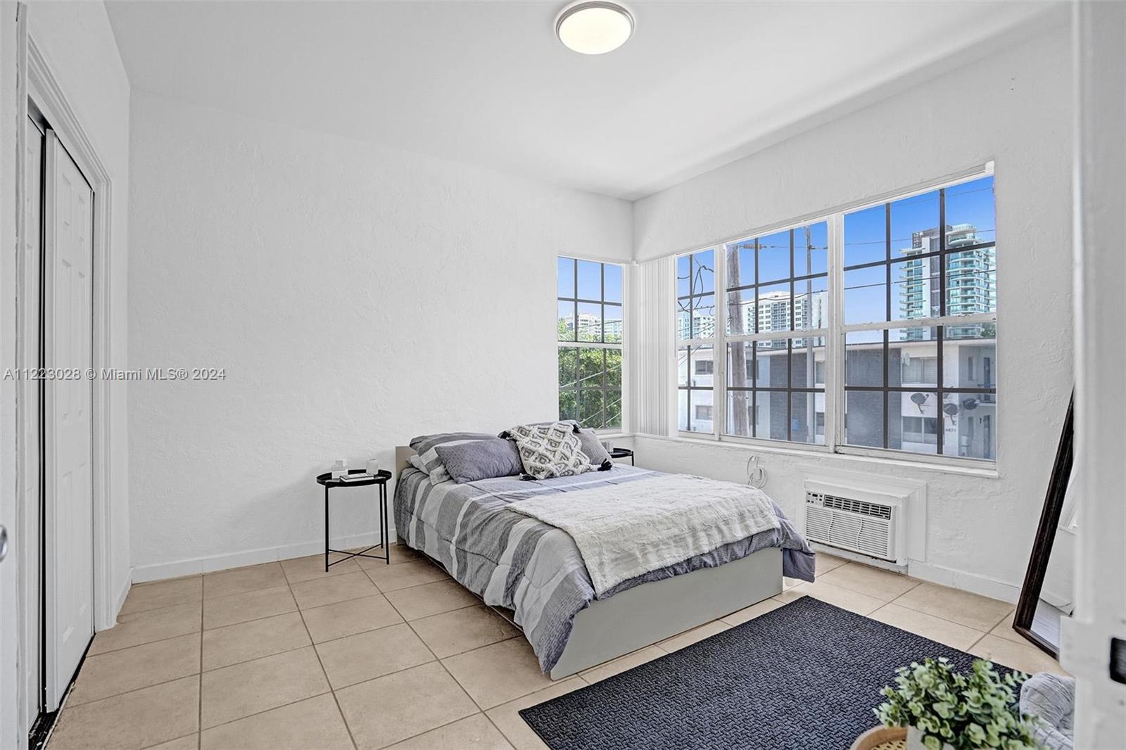 6860 Abbott Avenue Miami Beach, FL 33141 - Photo 17 of 41