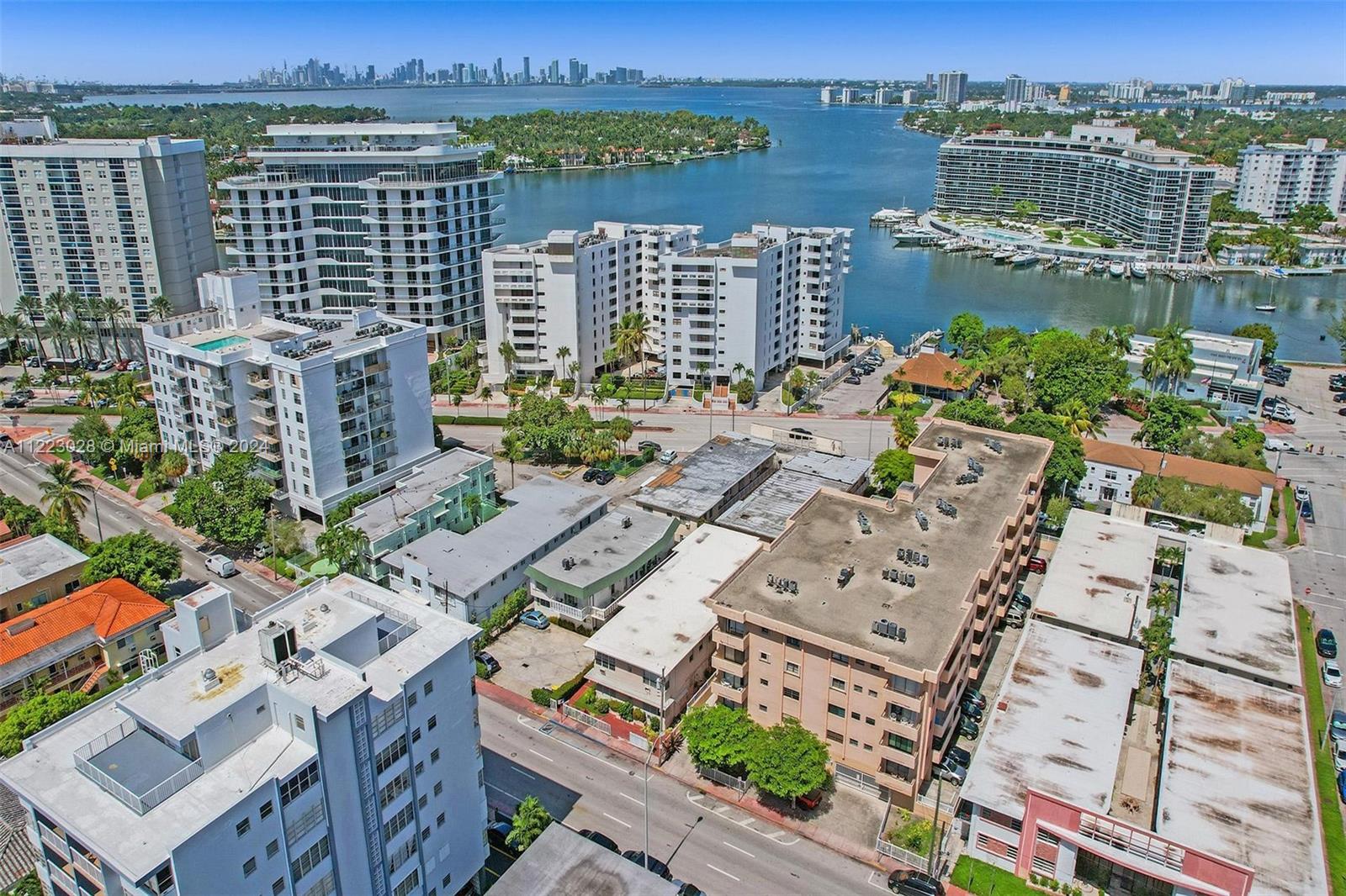 6860 Abbott Avenue Miami Beach, FL 33141 - Photo 33 of 41