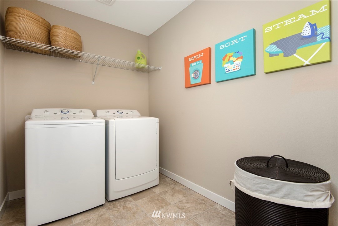 18912 124th Avenue Southeast Renton, WA 98058 - Photo 6 of 20 Gallery Image 6