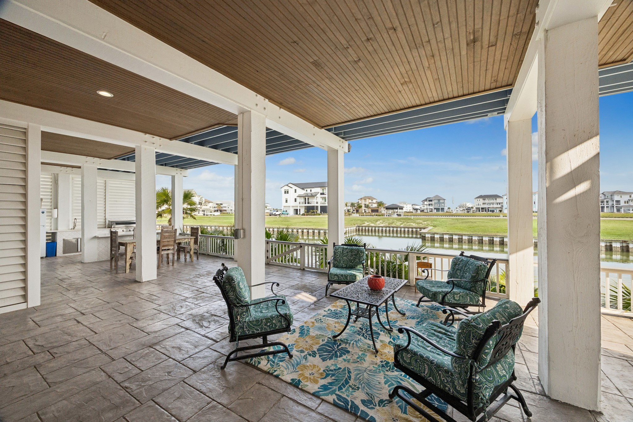 5 Loggerhead Hitchcock, TX 77563 - Photo 42 of 50 a living room with furniture and large windows