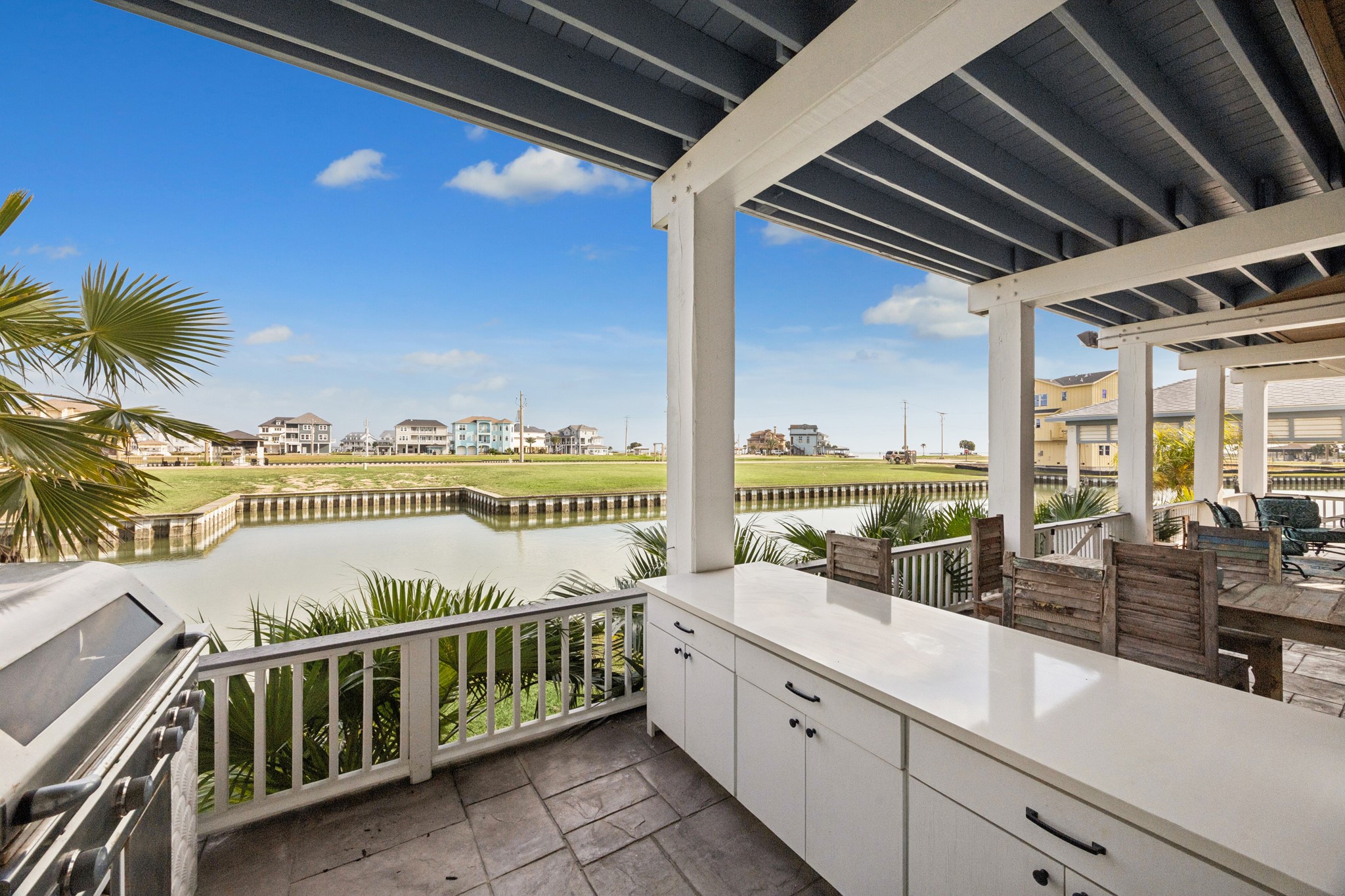 5 Loggerhead Hitchcock, TX 77563 - Photo 45 of 50 a view of balcony with furniture
