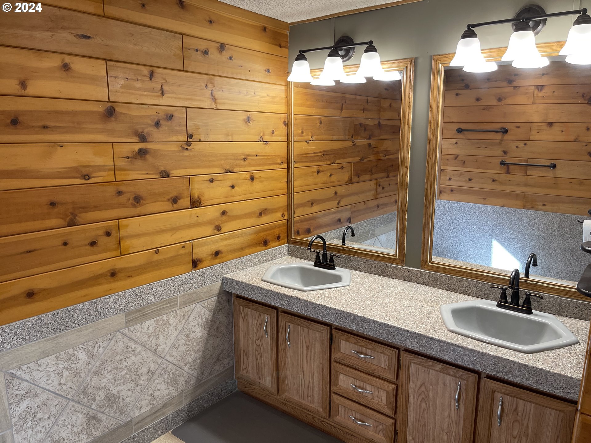 1207 Willis Creek Road Winston, OR 97496 - Photo 18 of 47 Gallery Image 18