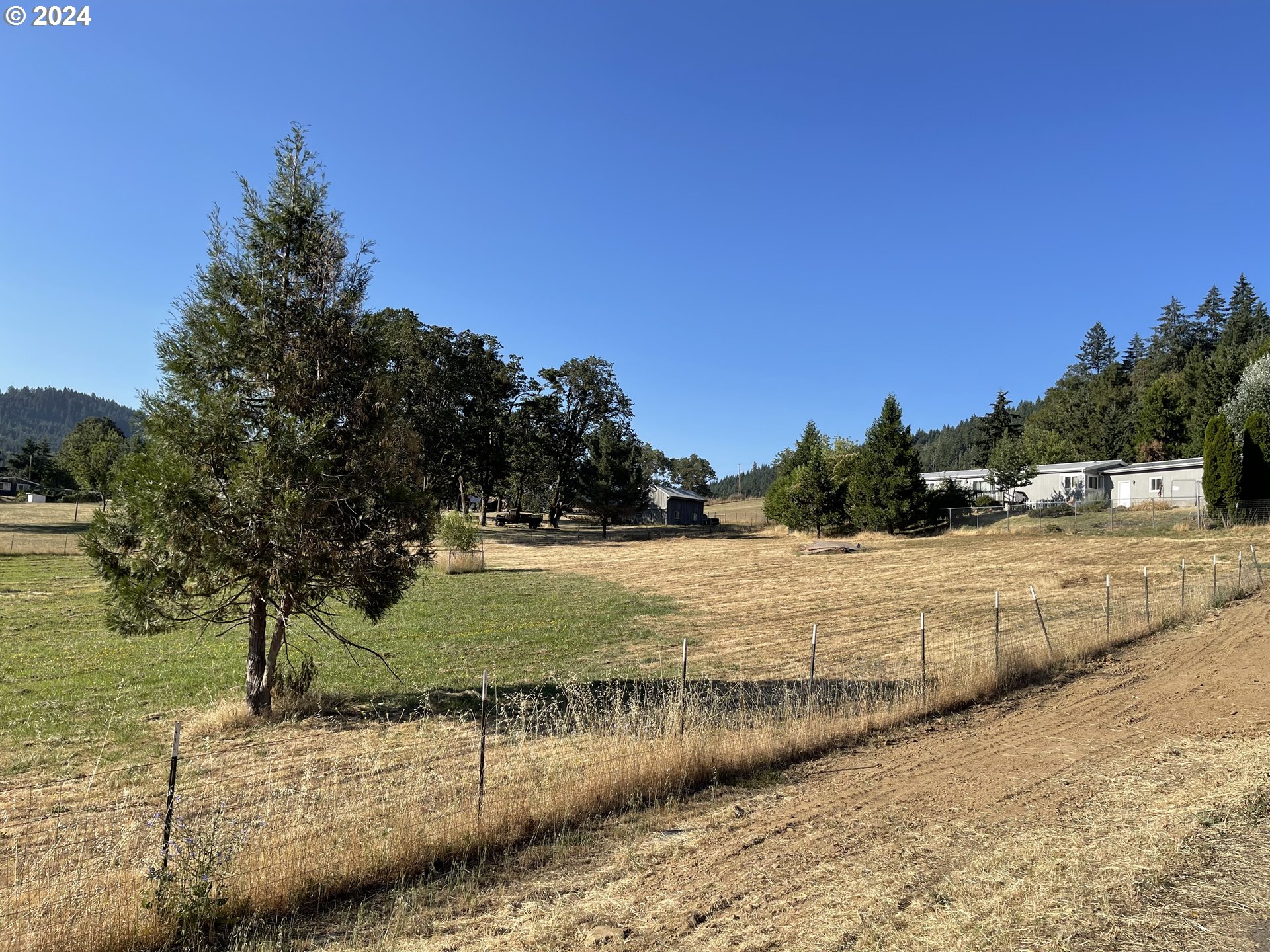 1207 Willis Creek Road Winston, OR 97496 - Photo 3 of 47 Gallery Image 3