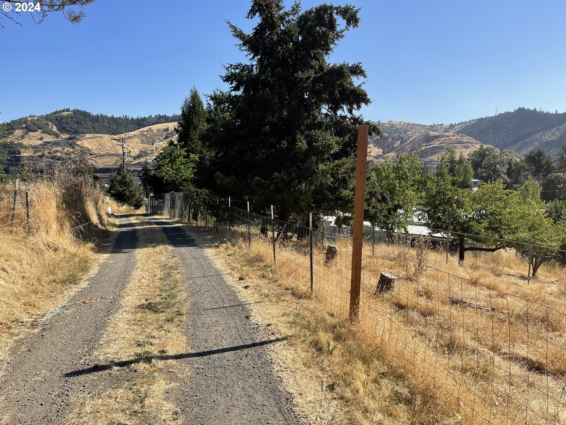 1207 Willis Creek Road Winston, OR 97496 - Photo 39 of 47 Gallery Image 39