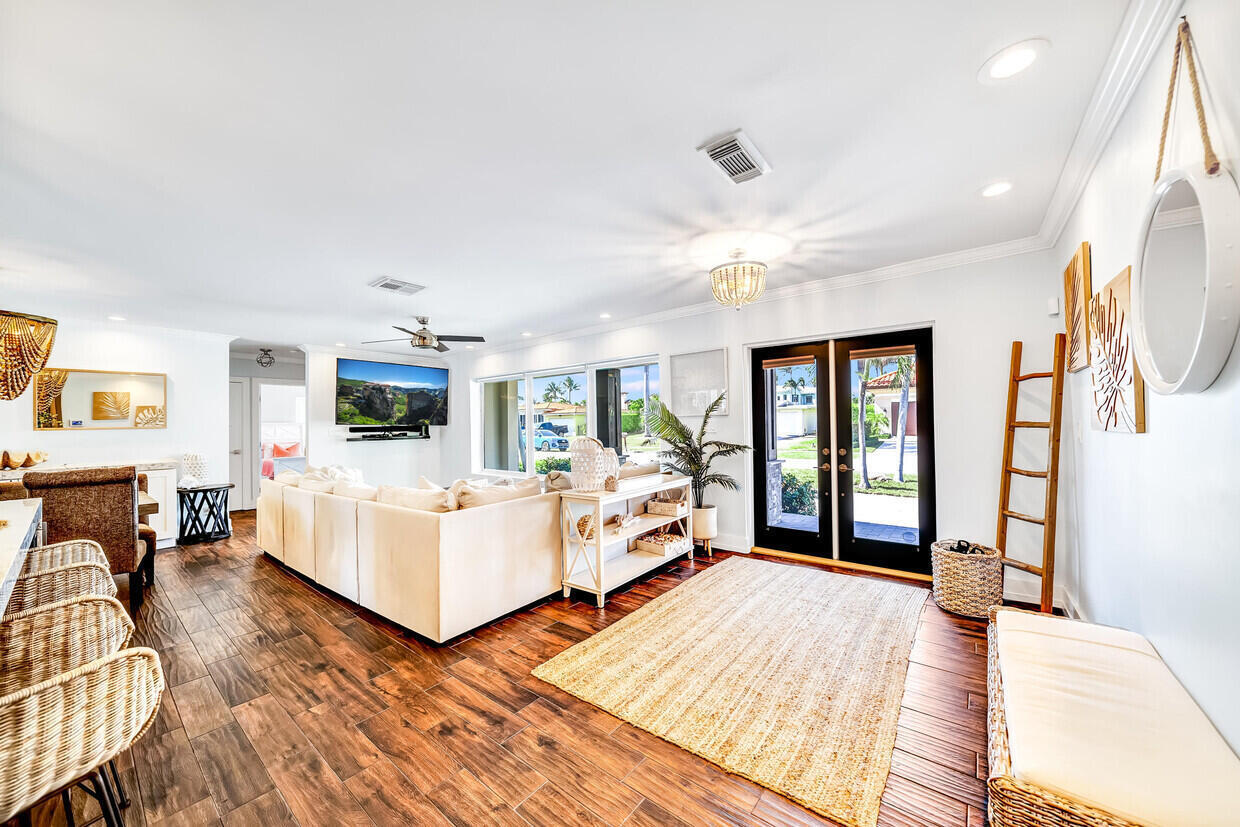 864 Appleby Street Boca Raton, FL 33487 - Photo 7 of 22 living 2 appleby